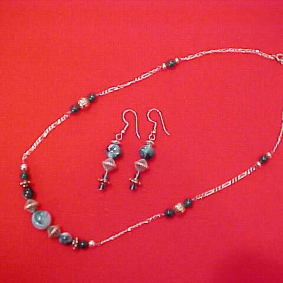 Handcrafted Jewelry - Set: beads and earring